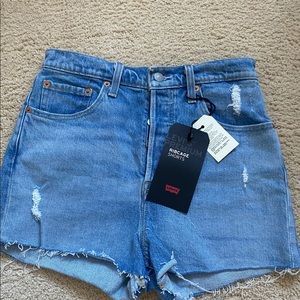Levis rib cage medium wash denim shorts